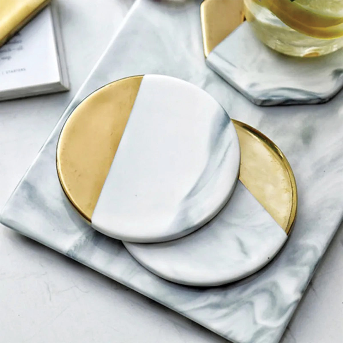 IvoraHome - Prächtiges Elfenbein-Marmor-Untersetzer-Set für einen Hauch von Eleganz in Ihrem Interieur
