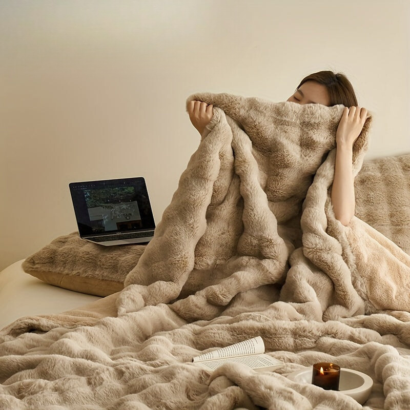 Luxusweiche beige Fleece-Decken - warme dicke Plüsch-Wohnzimmer- und Schlafzimmer-Wurfdecke