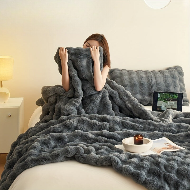 Luxusweiche beige Fleece-Decken - warme dicke Plüsch-Wohnzimmer- und Schlafzimmer-Wurfdecke
