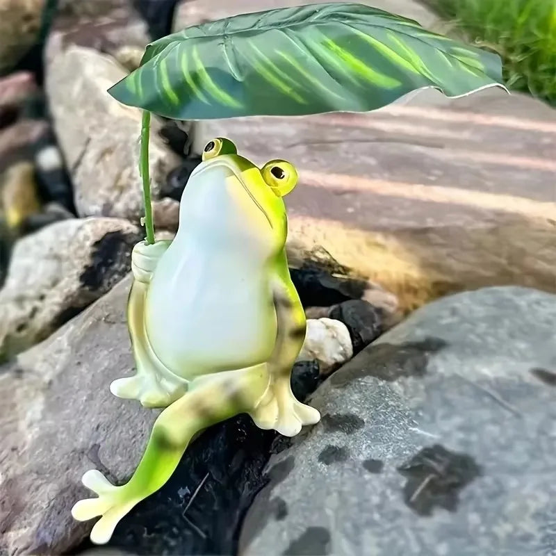 Prisca - bezaubernde Froschfigur auf Lotusblatt für Aquarium, Gartendekoration und Balkonornamente