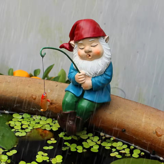 Ligeia - Charmante Gnom-Figur mit Stab für Innen- und Gartendekoration