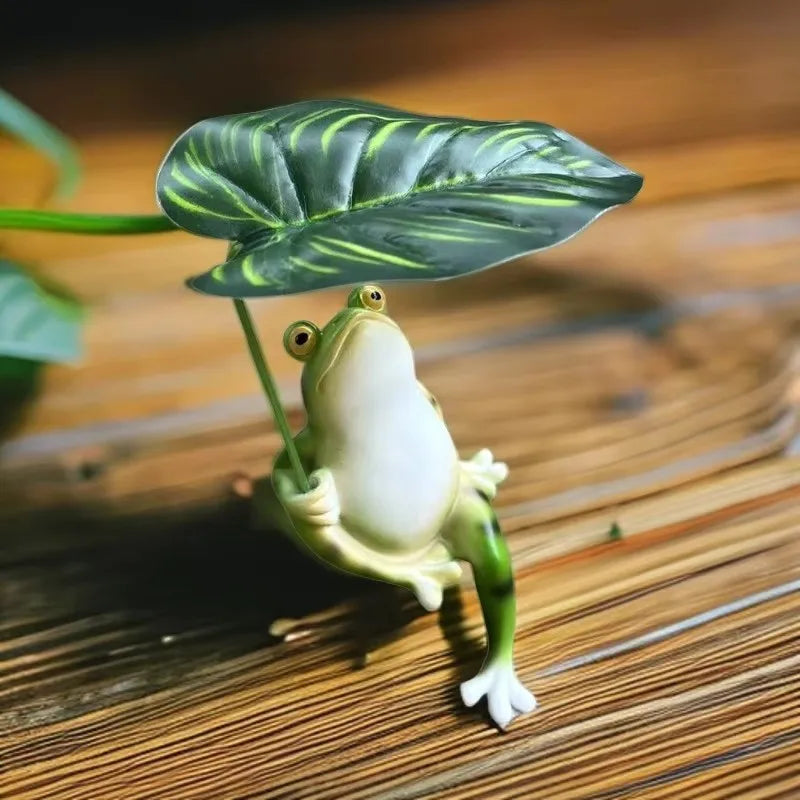 Prisca - bezaubernde Froschfigur auf Lotusblatt für Aquarium, Gartendekoration und Balkonornamente