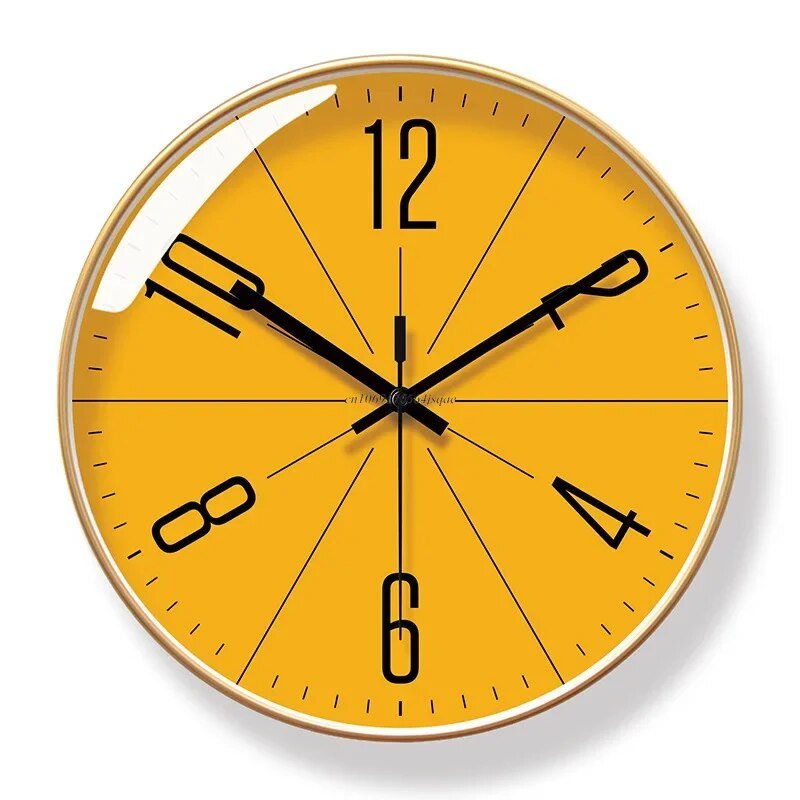 Marcia - Moderne Wanduhr mit schlankem minimalistischem Design