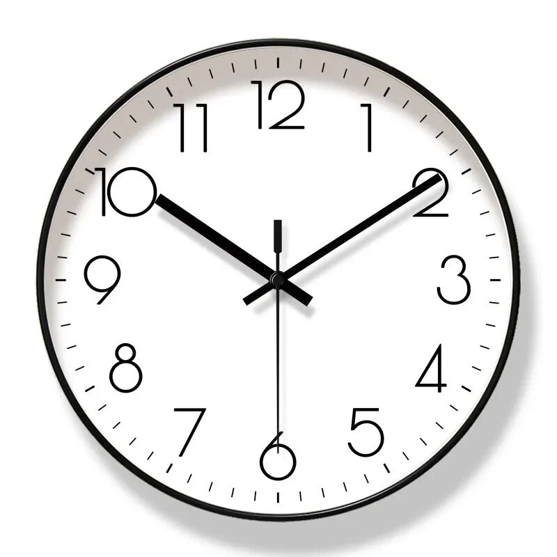 Marcia - Moderne Wanduhr mit schlankem minimalistischem Design