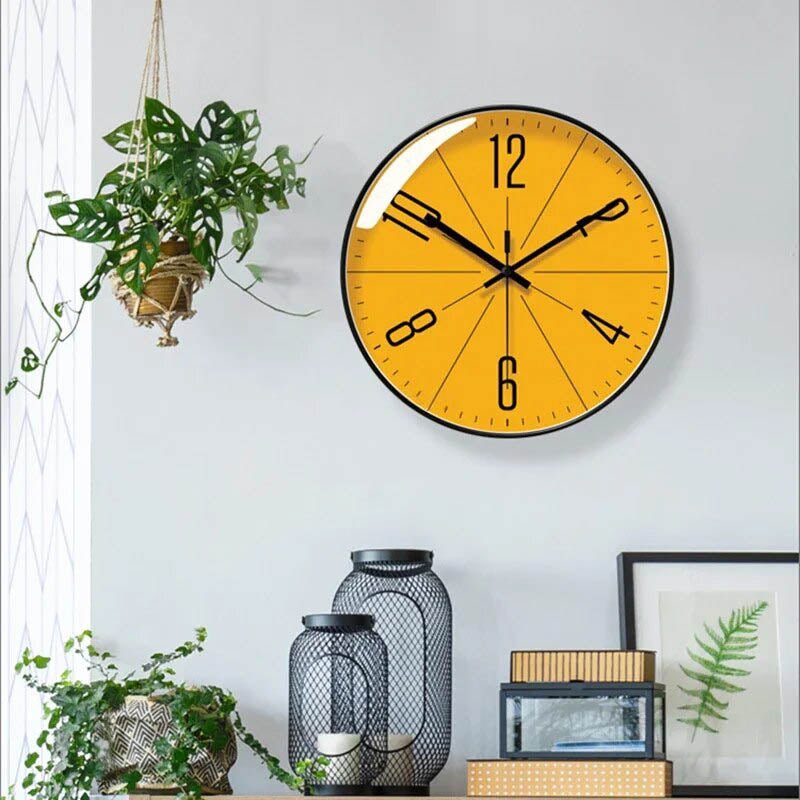 Marcia - Moderne Wanduhr mit schlankem minimalistischem Design